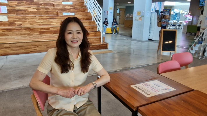 정보화 시대를 살아가는 아이들을 이야기 하는 선생님