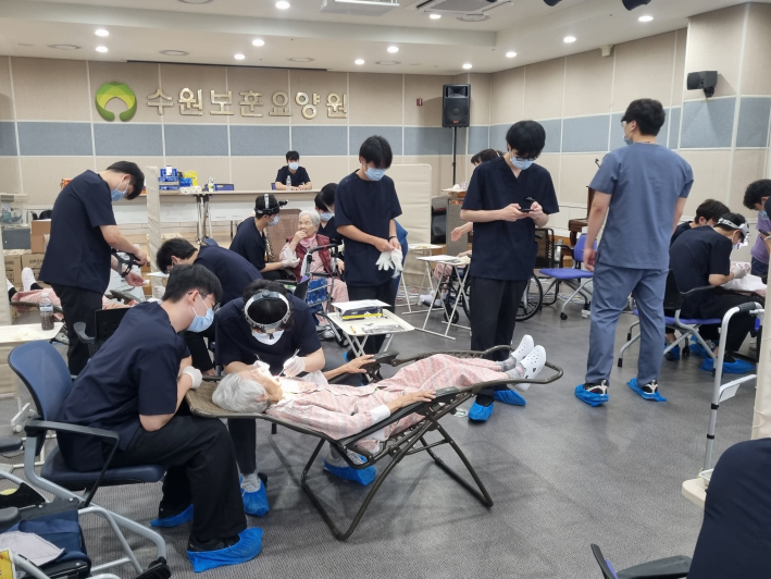 수원보훈요양원 찾아가는 치과 진료 실시