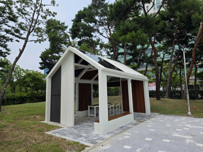 사진)수원시가 설치한 빗물 재이용시설 '빗물퍼걸러'.    