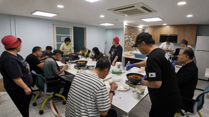 지.식.인 활동 사진 ④