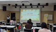 매여울도서관 박지예 사서 모습