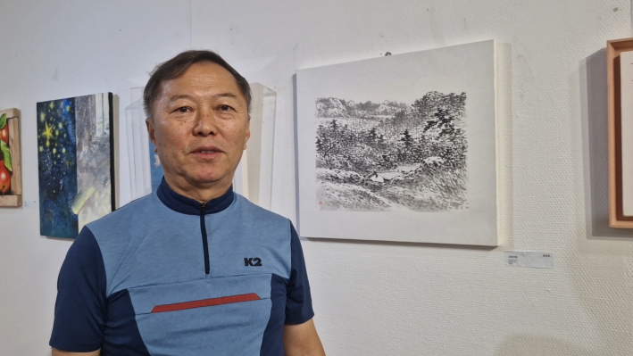 고향 서정(45.5×32.5cm) 한지에 먹으로 그린그림 감상하는 이가 편안하게 감상할 수 있는 그런 것을 그린다는 김승호 작가의 그림 