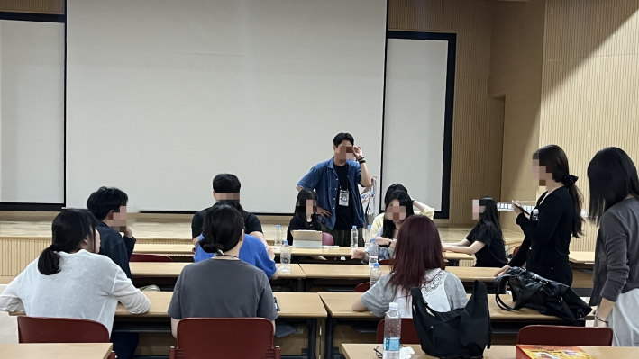 가마레이스 준비 회의하는 수행원 경기운영팀의 모습