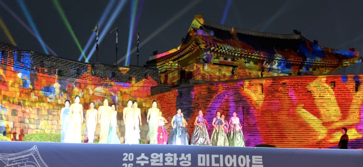 전체 피날레 무대 모습