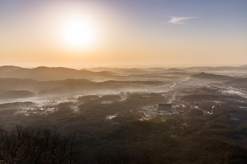 독립기념관 겨레의 집에서 바라본 일출