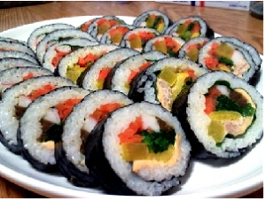 김밥  가지고 야외로 나가볼까요?_1