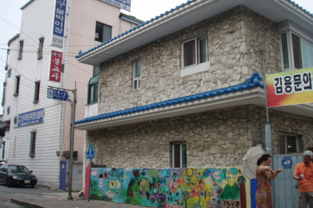 지금 행궁동은 예술 창작 공간으로 재탄생 중_1