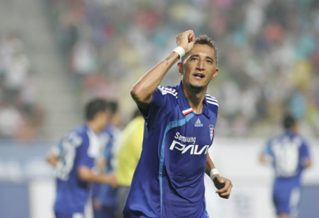 수원 블루윙즈, 성남 꺾고 2연승 질주!_1