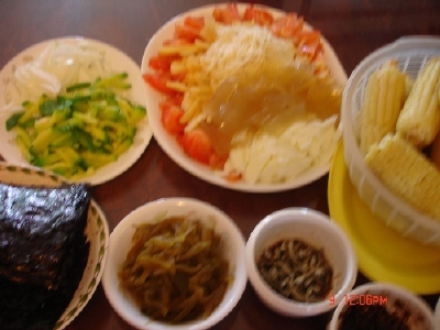 월남쌈도 아닌 것이 김밥도 아닌 것이_1