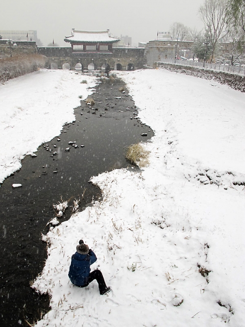눈 오는 날 수원 화성의 풍경은 어떨까?_3