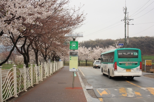 광교산 가는 길에 알게 된 태양열 버스정류장_1