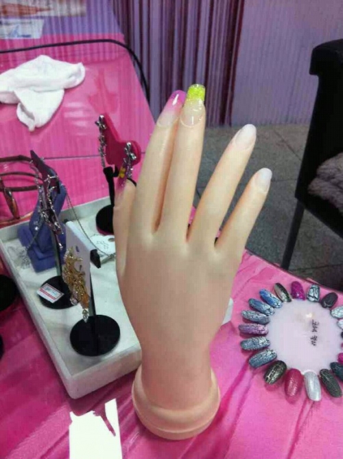난생 처음 받아본 네일아트의 매력_1
