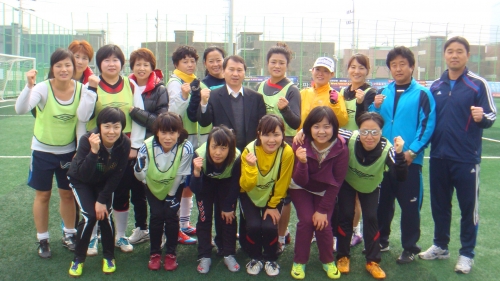 영통구 여성축구단후원회, 후원금 전달_1