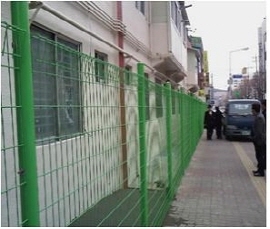 영화동, 파손 담장 교체_2