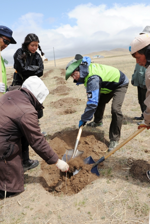 수원시민들이 몽골에 나무 심는 까닭은?  _2