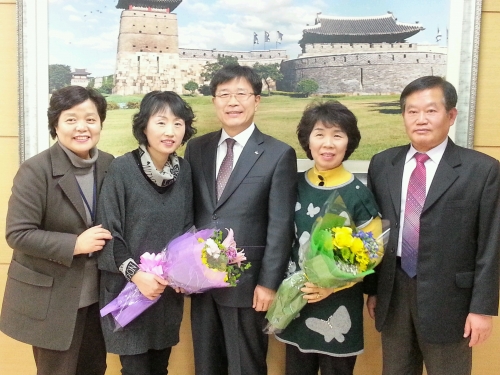 권선구 여성자원봉사자 표창 격려_1