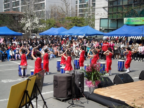 권선2동 온정 나눔 벚꽃 축제_1