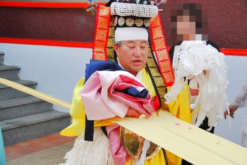 슬픔도 웃음으로 승화시키는 '사자놀이'_4