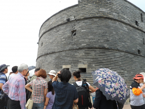 수원화성 동북공심돈 균열심각 '붕괴위험'_1
