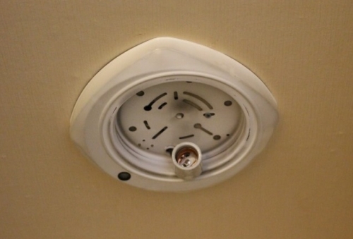 현관 센서등이 고장이 났다면?_1