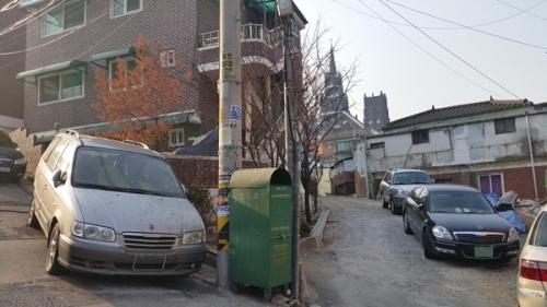 1년 넘게 방치된 흉물차량 해법 없나?_1