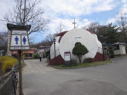 사람의 정을 나누는 개방 화장실_1