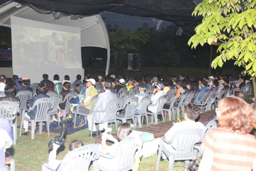 화서2동주민센터 '감나무동산 영화제'성료_3