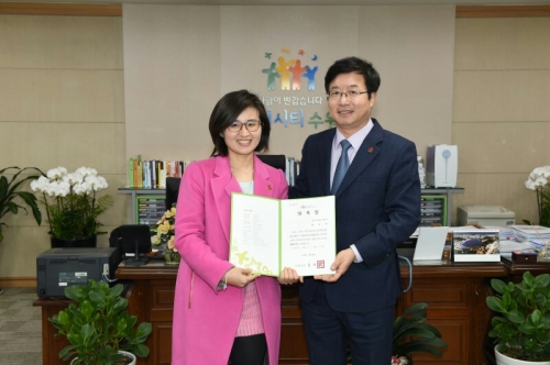 <나는 열혈 시민기자(4)-김소라>책3권 출간한 전문가_1