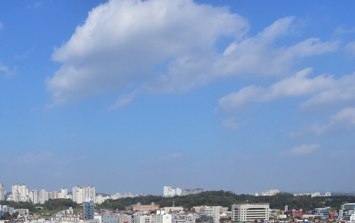 사랑하는 것은 천국을 살짝 엿보는 것이다_1