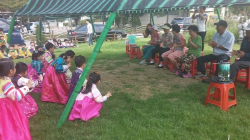 수원명석유치원, 곡선동 생태텃밭정원서 재롱잔치_1