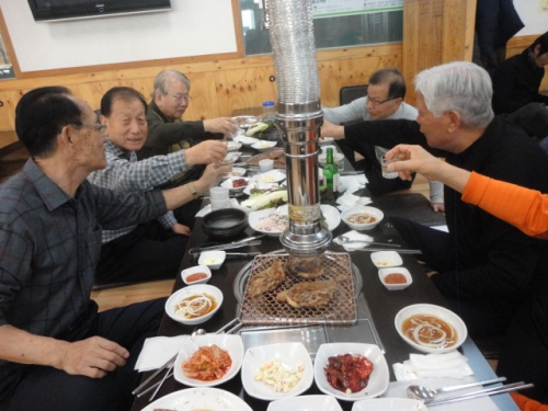 e수원뉴스 덕에 송년모임 풍년 들었네_1