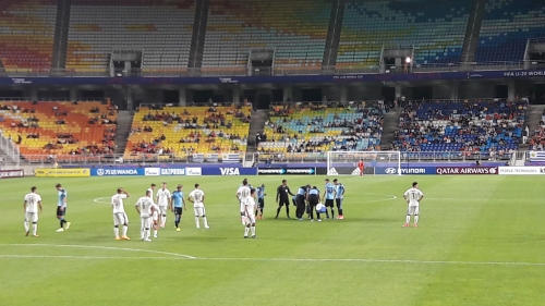우루과이가 유럽의 강호, 이탈리아를 1-0으로 이겼다