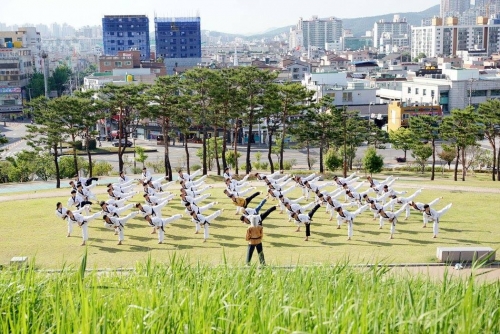 태권도 수련중인 한국태권도고수회