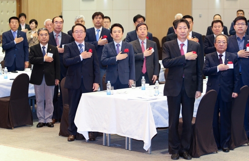 '사드 피해' 제주 돕자…경기 지도층들 제주서 회의_1