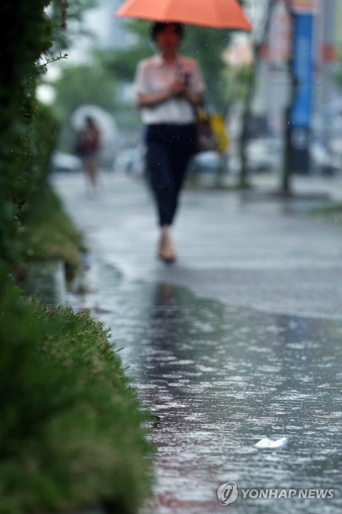 경기 호우주의보 12개 시·군으로 확대_1