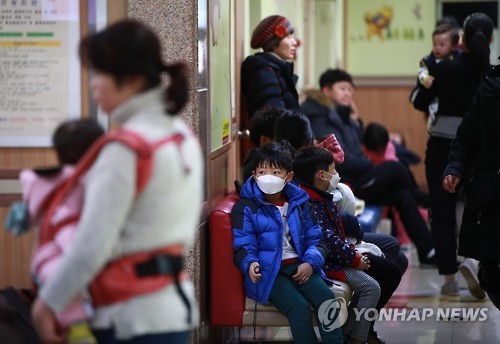 'A형 독감' 1주일새 4배 급증…'전염 막아라' 학교 비상_1