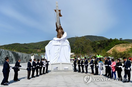 이순신 장군, 순국한 남해서 '부활'…공원 개장·첫 호국제전_1